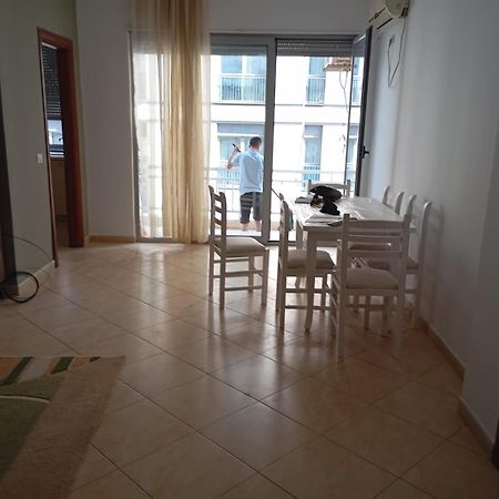Royal Hostel Tiranë Ngoại thất bức ảnh