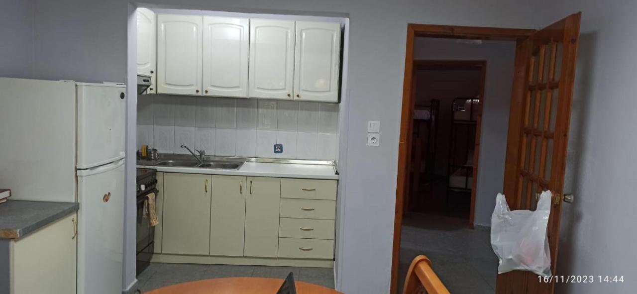 Royal Hostel Tiranë Ngoại thất bức ảnh