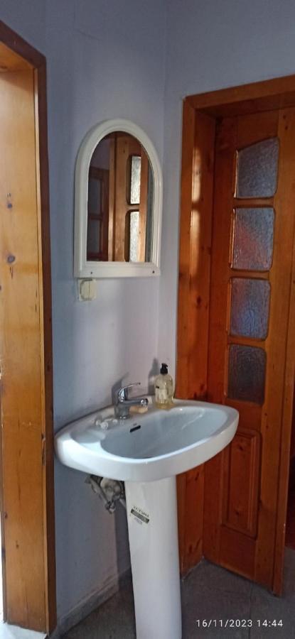 Royal Hostel Tiranë Ngoại thất bức ảnh