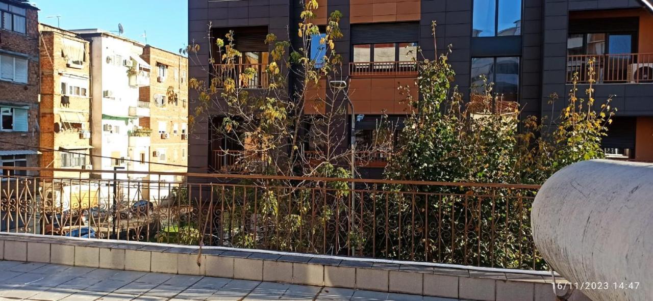 Royal Hostel Tiranë Ngoại thất bức ảnh