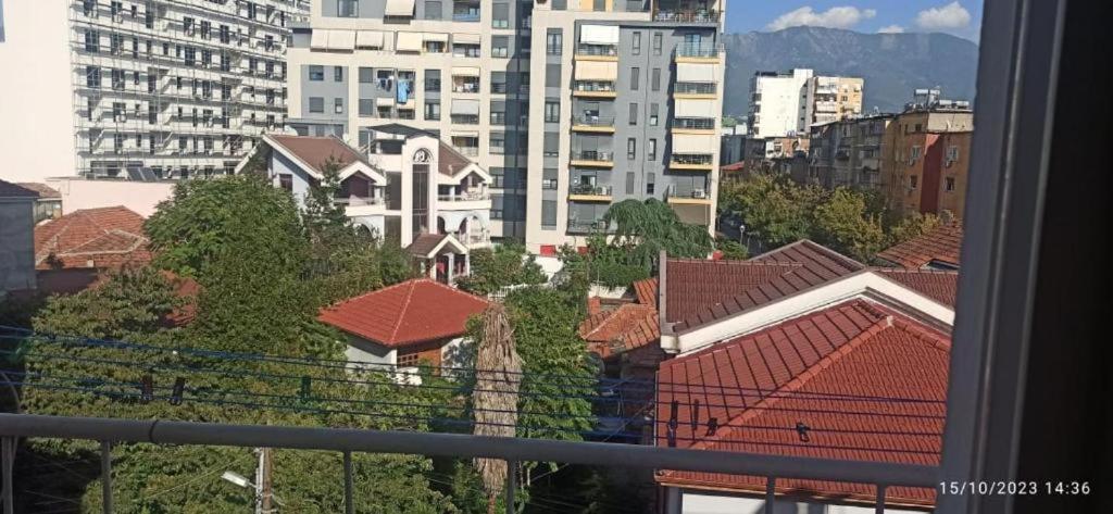 Royal Hostel Tiranë Ngoại thất bức ảnh