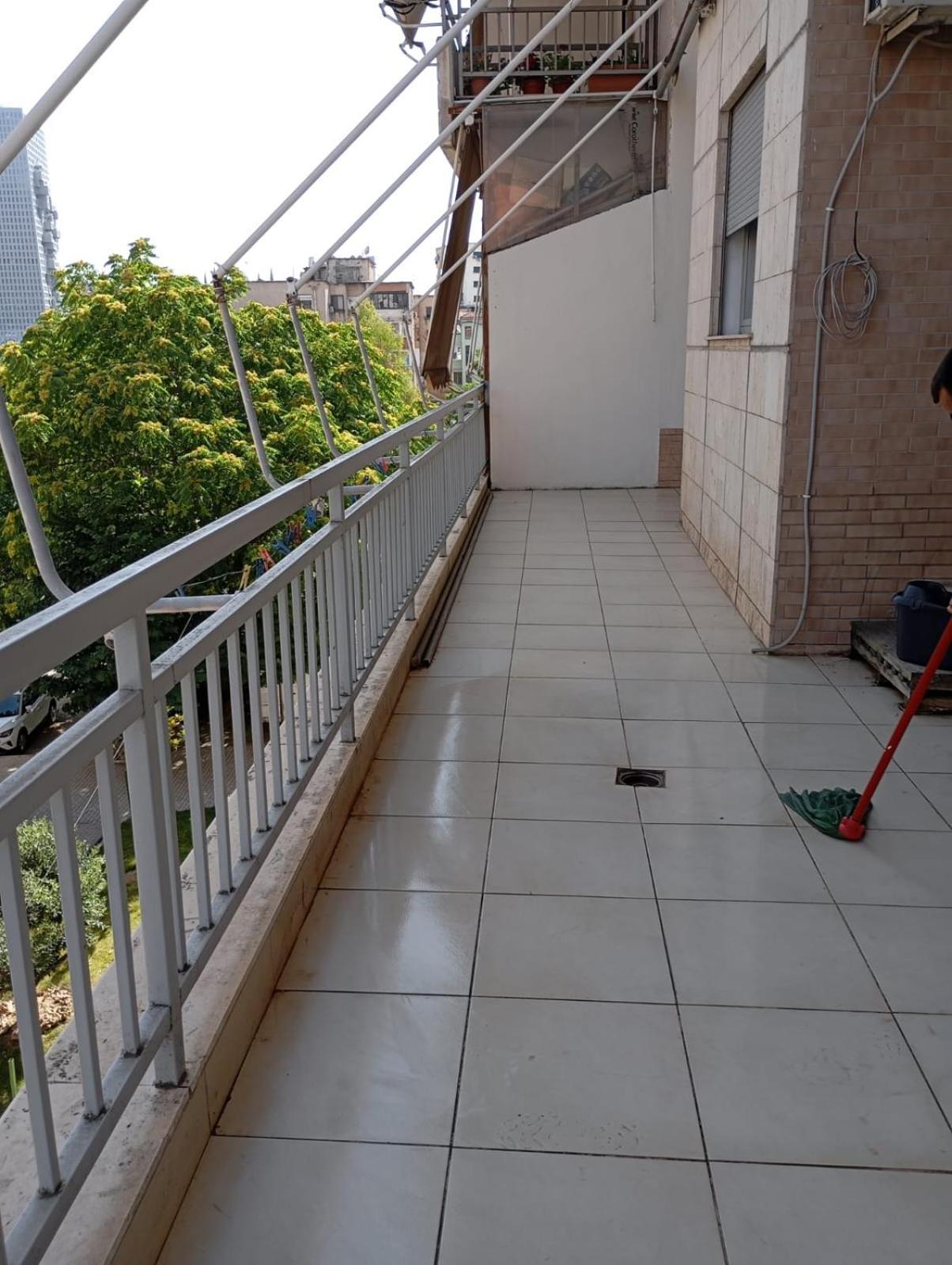 Royal Hostel Tiranë Ngoại thất bức ảnh